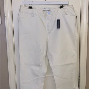 CHAPS cropped jean pants